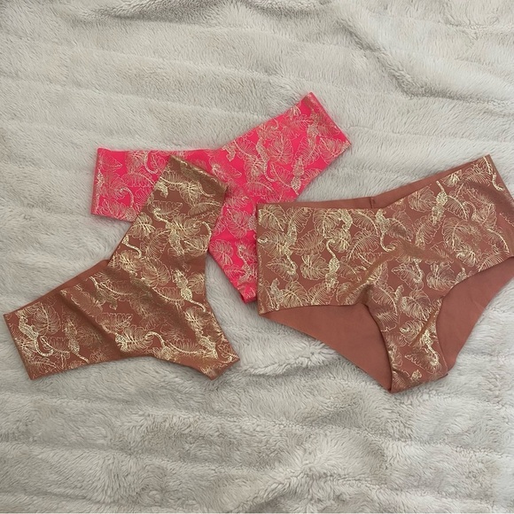 Victoria’s Secret No Show Hip-hugger Thong Panties 3 Piece Set Size M Medium - Picture 4 of 11